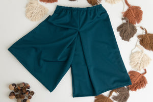 Plus | Box Pleat Center (Winter Solids)