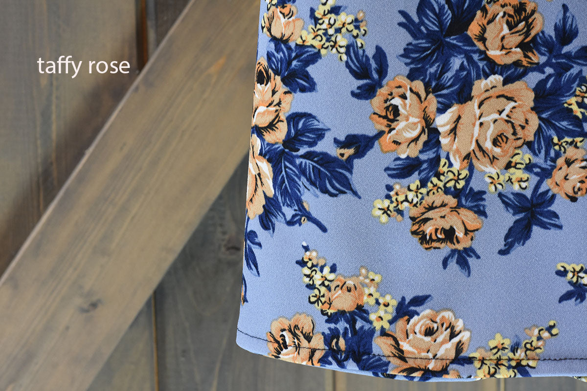 Box Pleat Center (Winter Patterns)